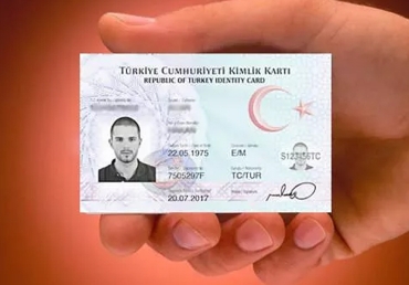 Artık ehliyetimizi yanımızda taşımamız gerekmeyecek. Artık ehliyetimizi yanımızda taşımamız gerekmeyecek.